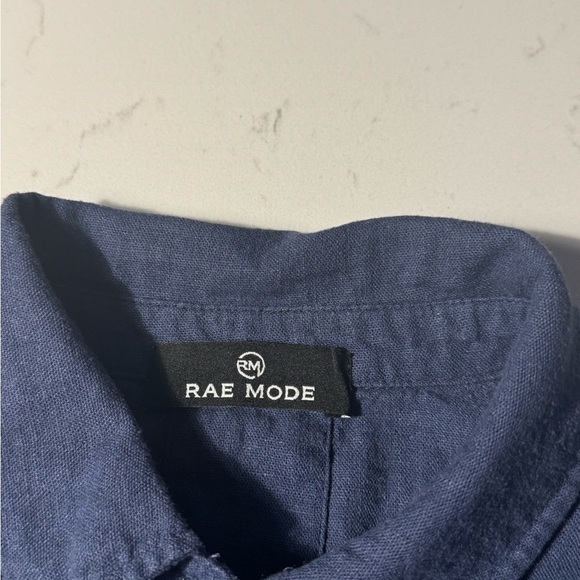 Stylish Rae Mode Blue Button-Up Top - Size Small - Picture 3 of 8
